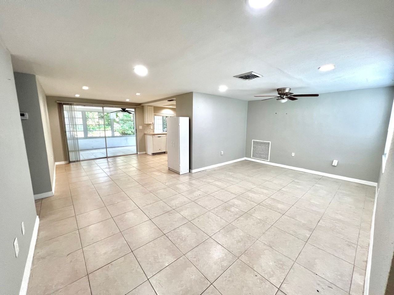 12206 Quail Run Row - Photo 3 of 23