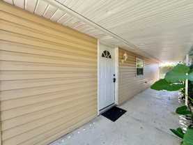 126 1/2 Flamingo Dr - Photo 1 of 1