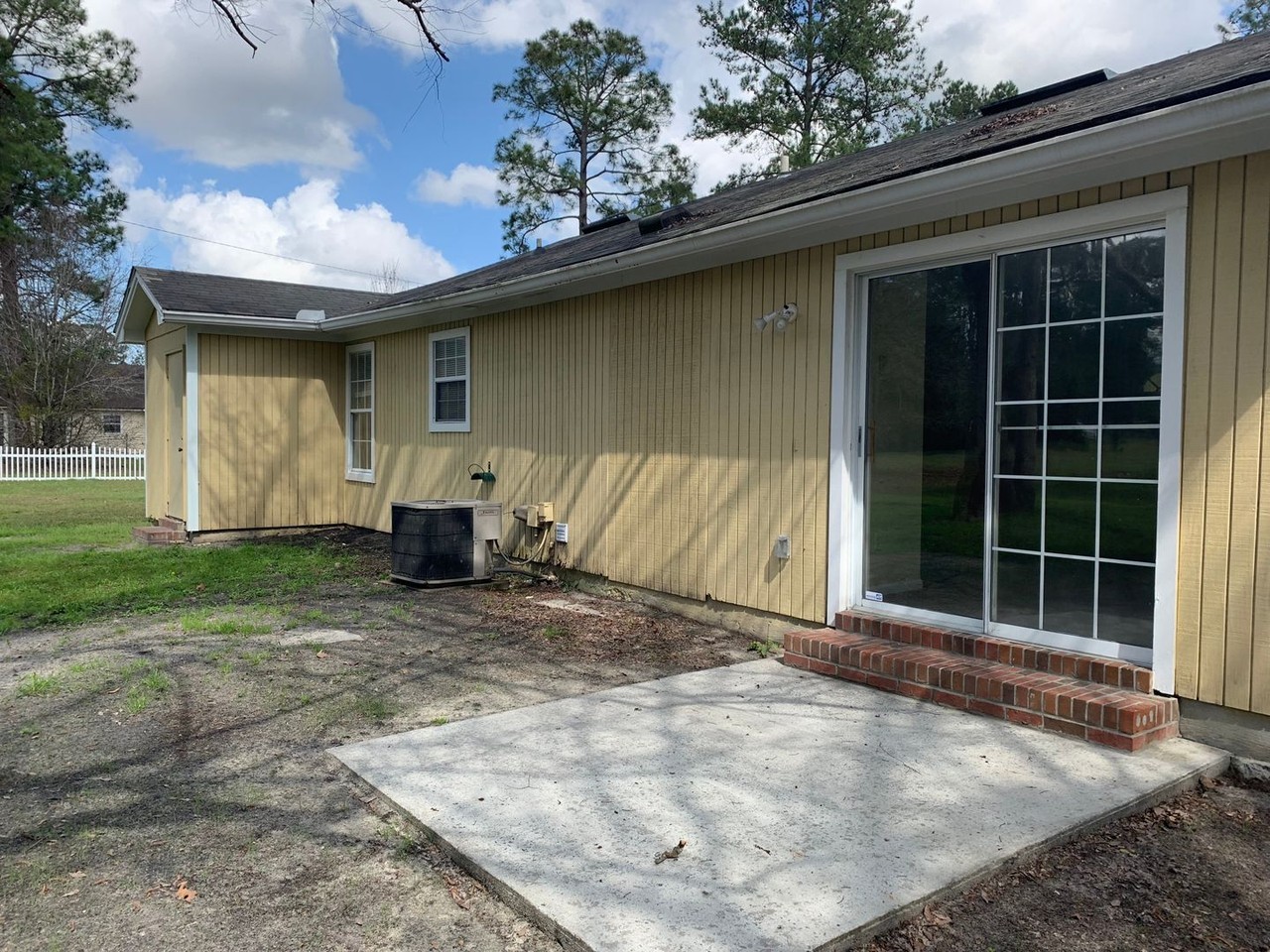 377 Pinedale Cir - Photo 3 of 25
