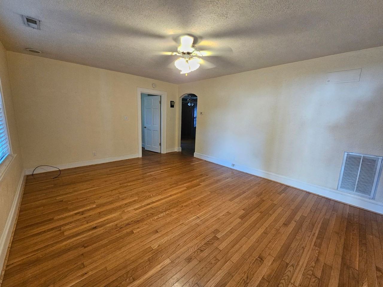409 Burleigh Ave - Photo 2 of 10