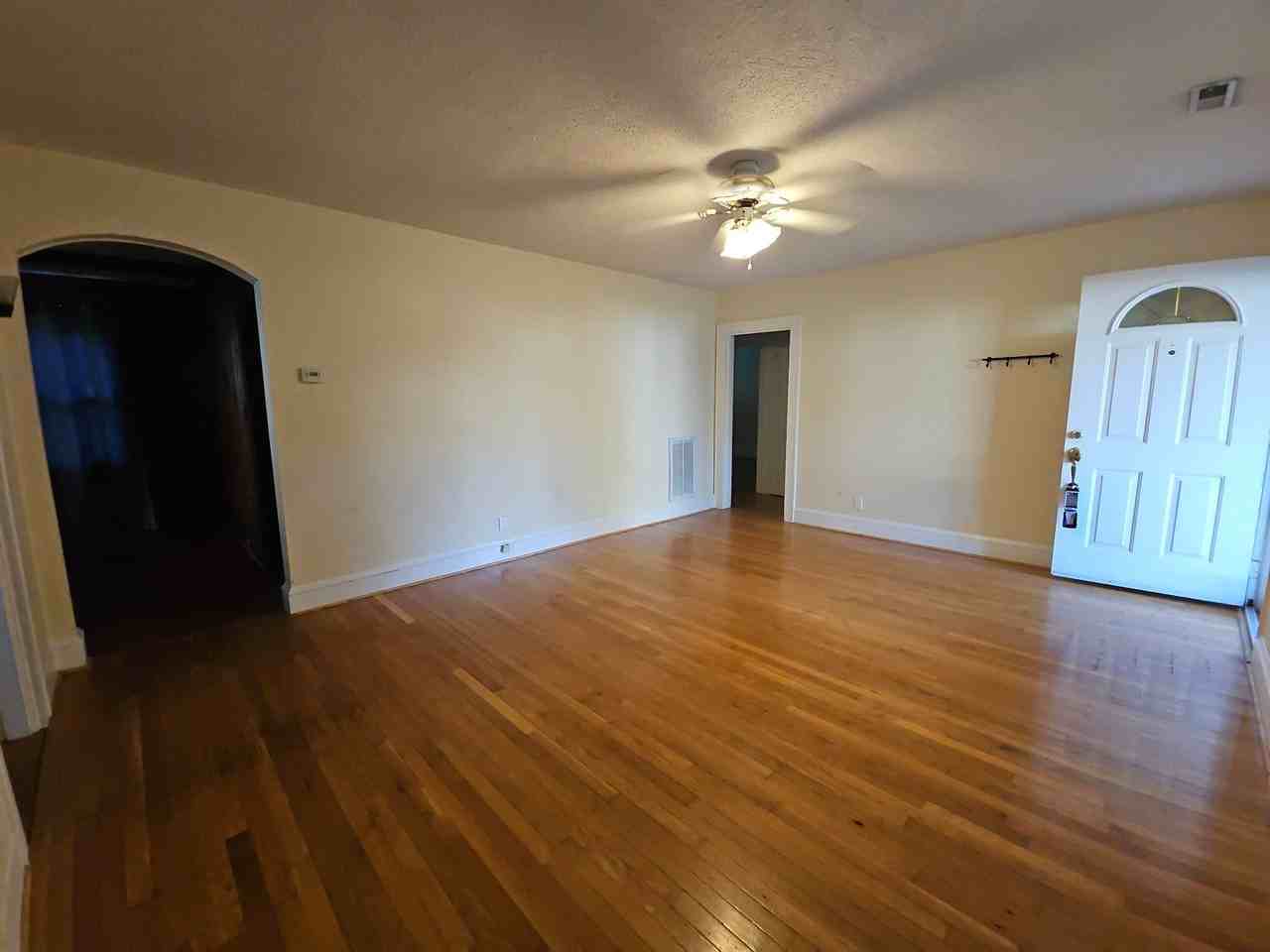 409 Burleigh Ave - Photo 3 of 10