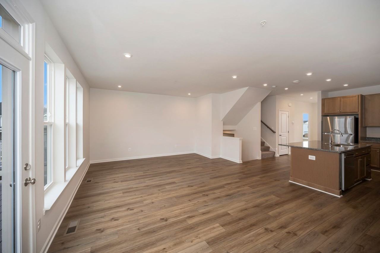 360 Coastal Avenue - Photo 6 of 24