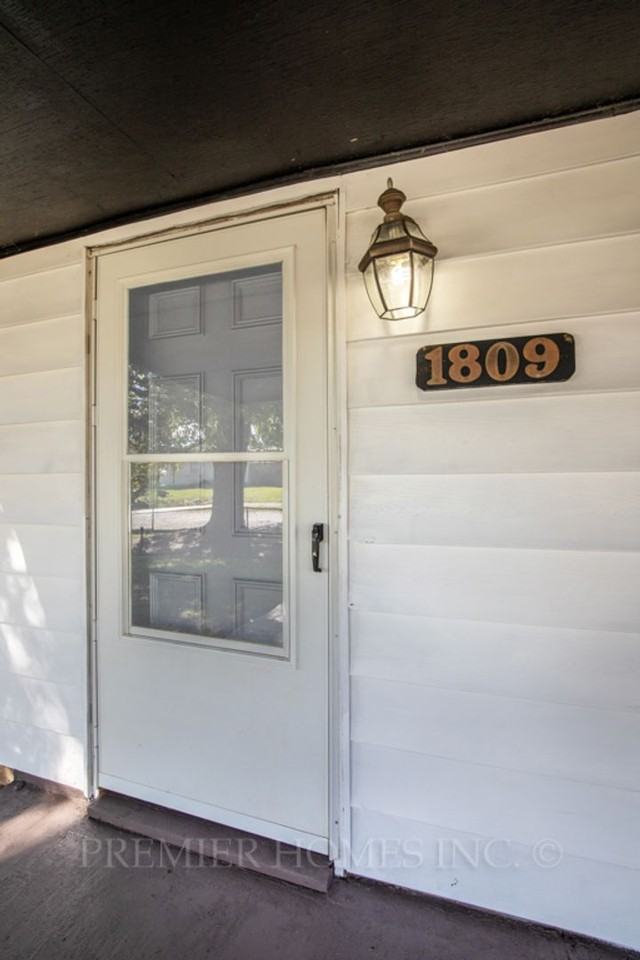 1809 Endrow Ave Ne - Photo 3 of 11