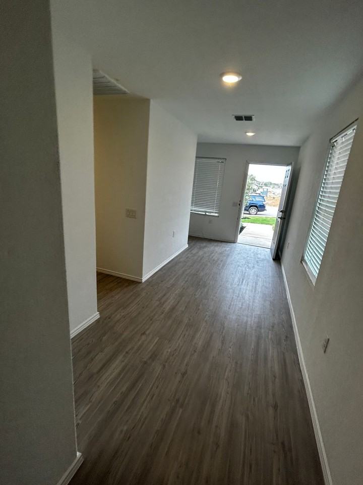 10022 Ana Heights - Photo 6 of 17