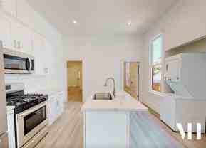 1030 West Apartments: Two, Four, & Five Bedrooms Near USC Campus! - Photo 1 of 1