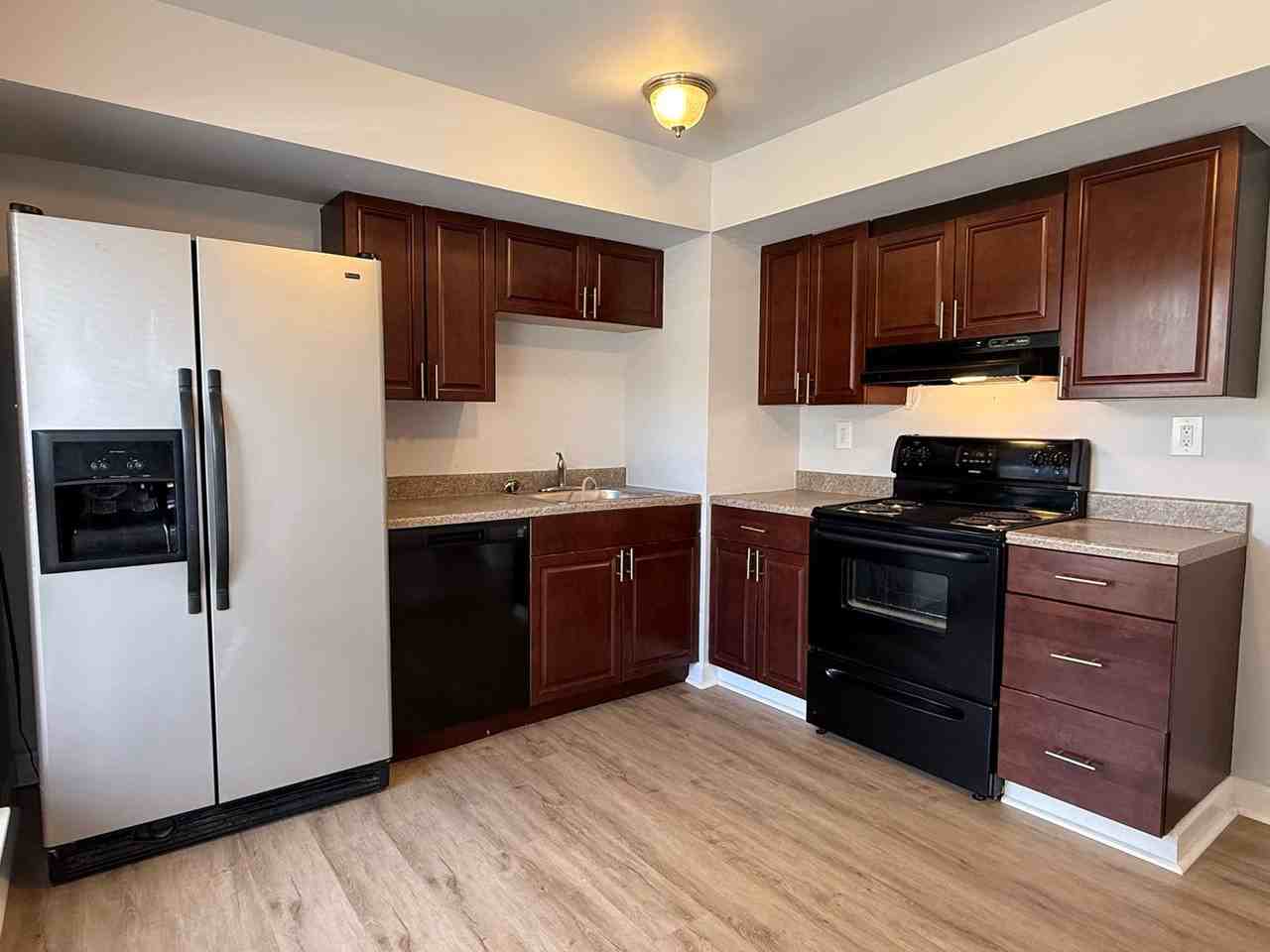 9 Colonial Way - Photo 2 of 26