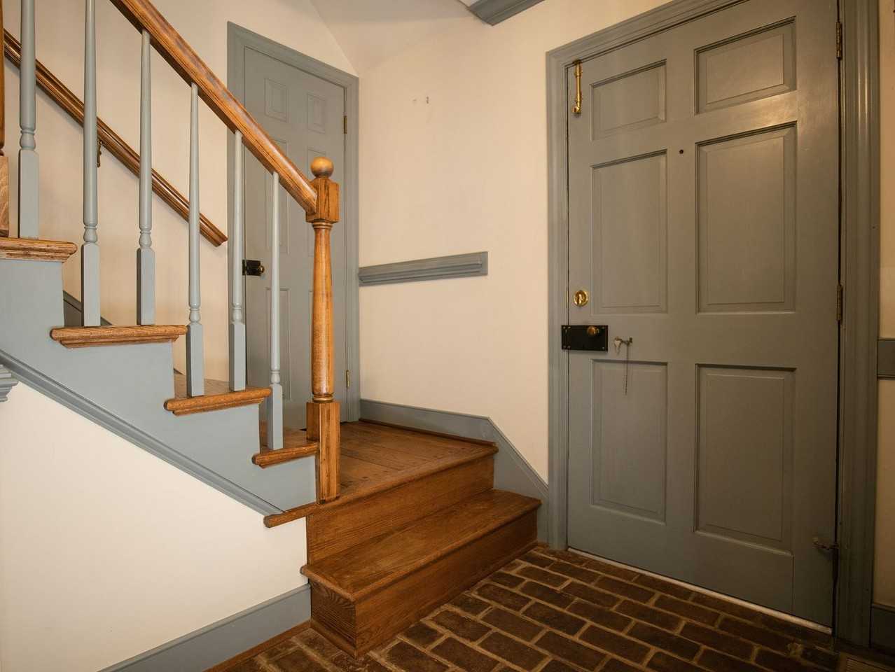 7580 Rockfalls Dr - Photo 2 of 34