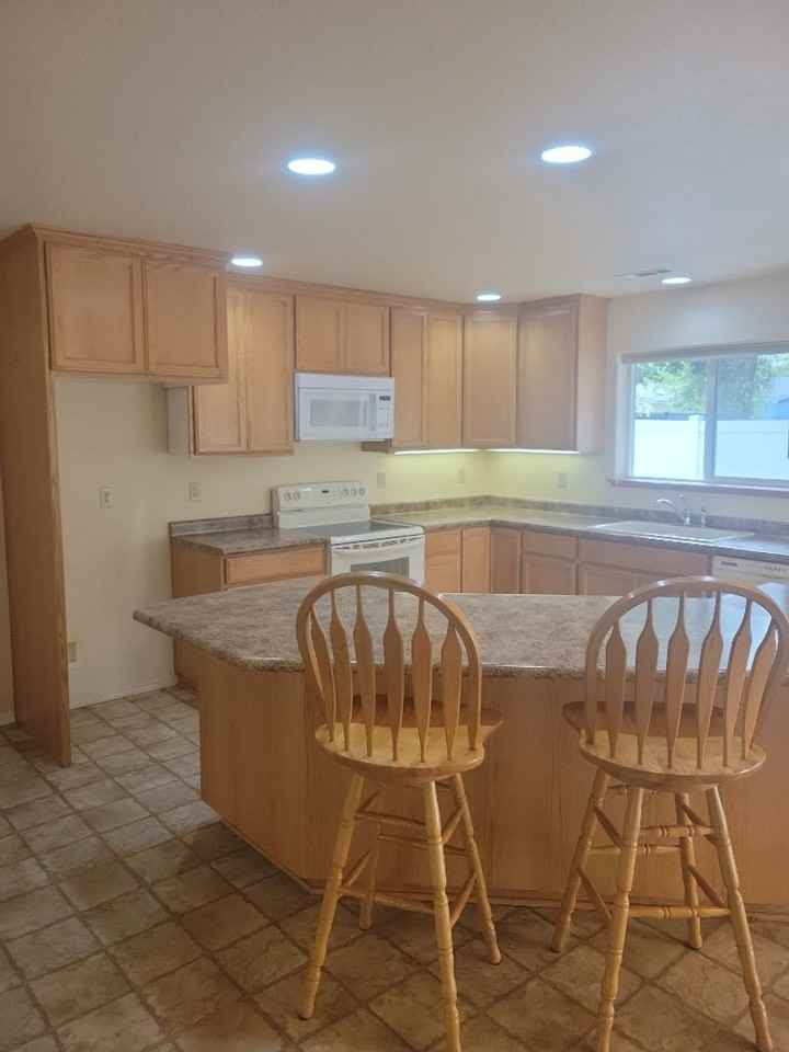 420 Broadway Street #B - Photo 3 of 12