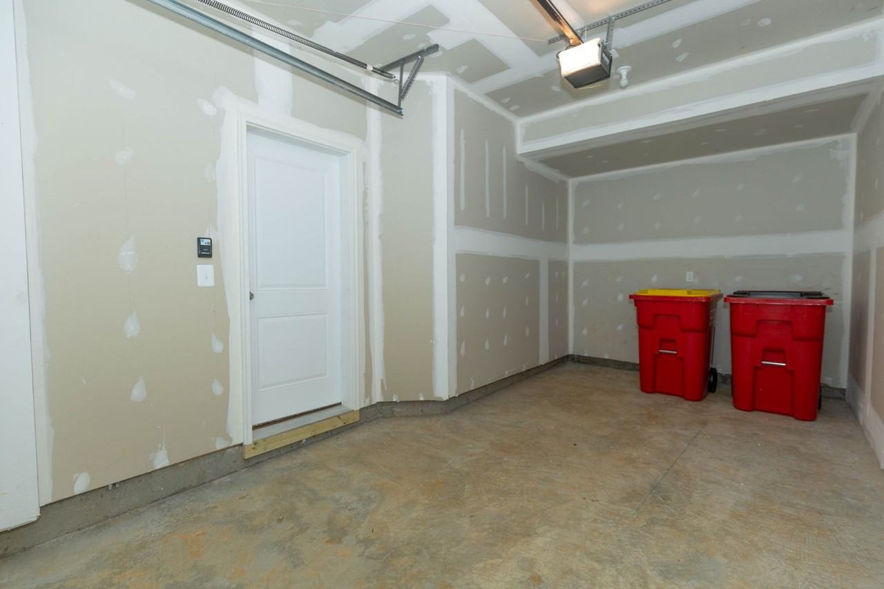 767 Lord Fairfax St - Photo 7 of 37