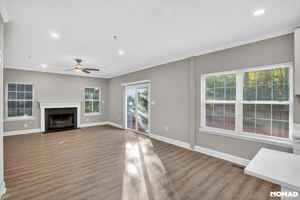 featured image of 7 Hickory St