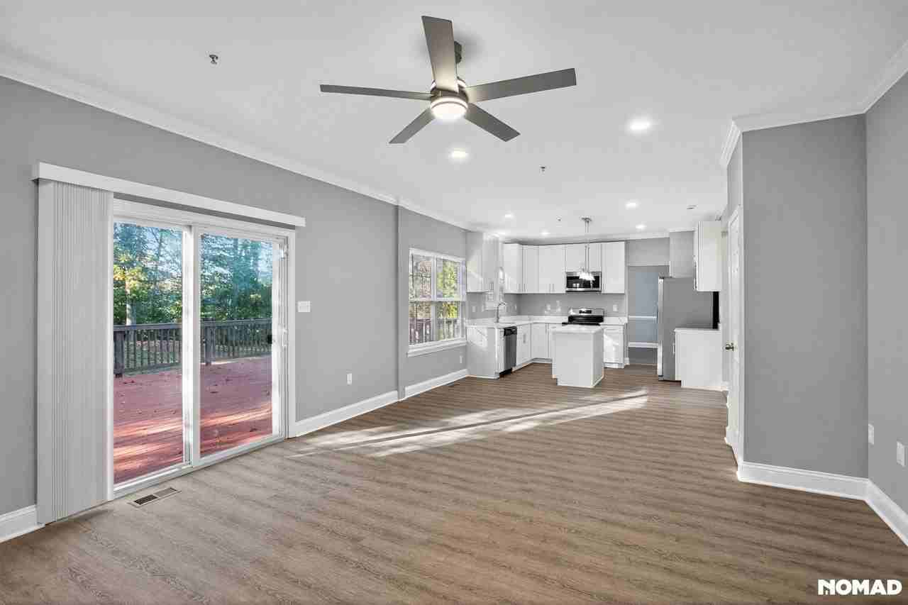 7 Hickory St - Photo 2 of 39