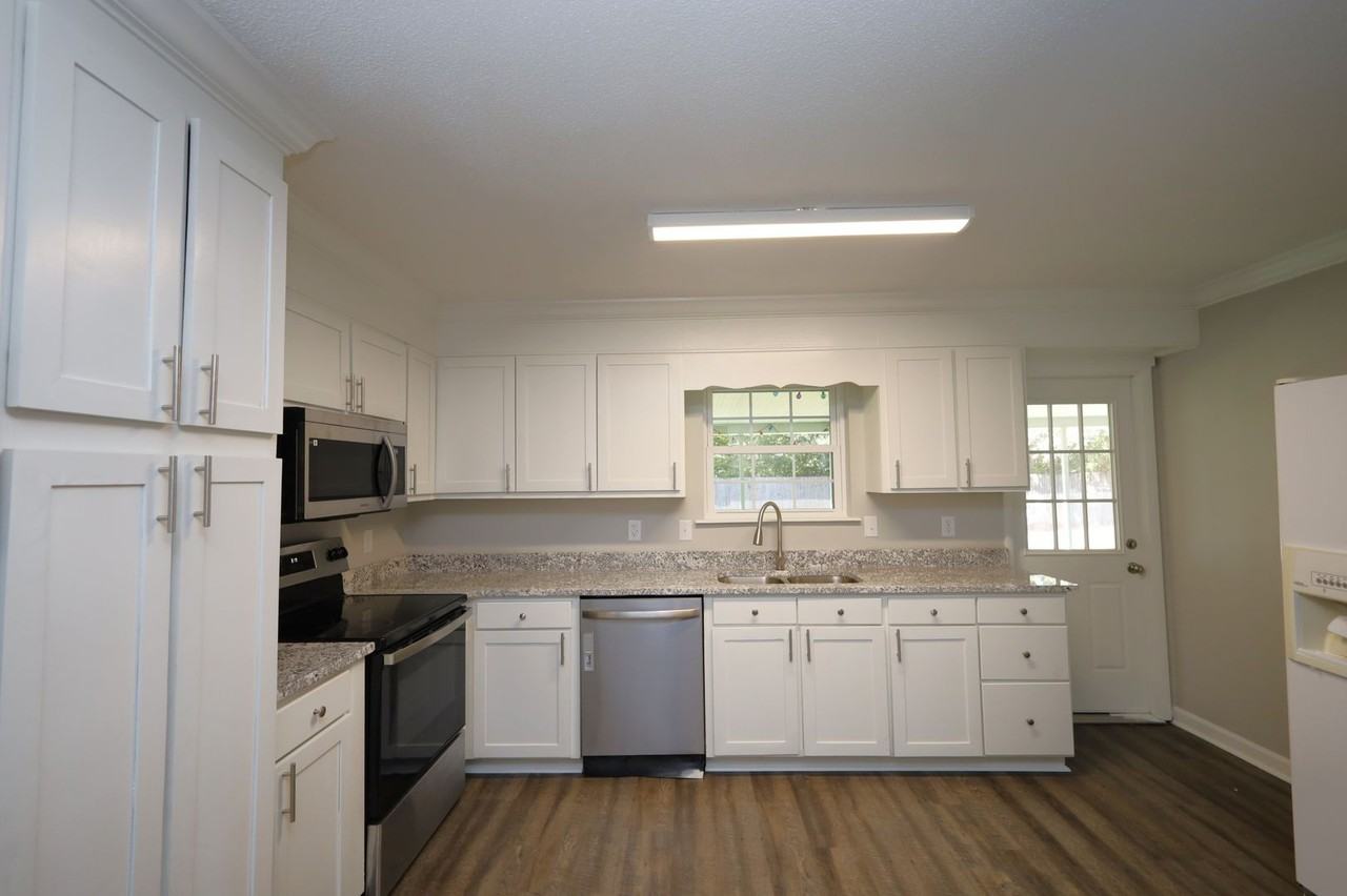 4116 Lantern Lane - Photo 5 of 18