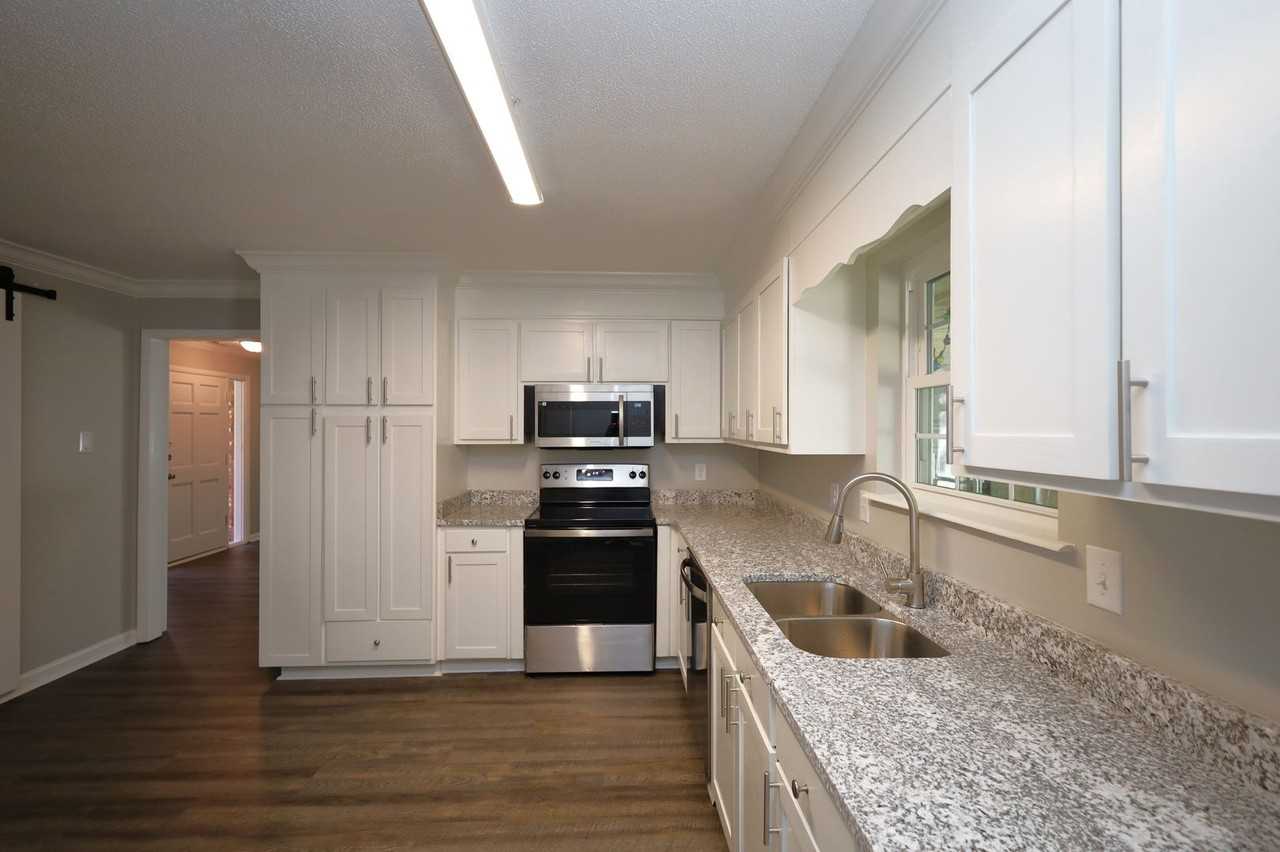 4116 Lantern Lane - Photo 6 of 18