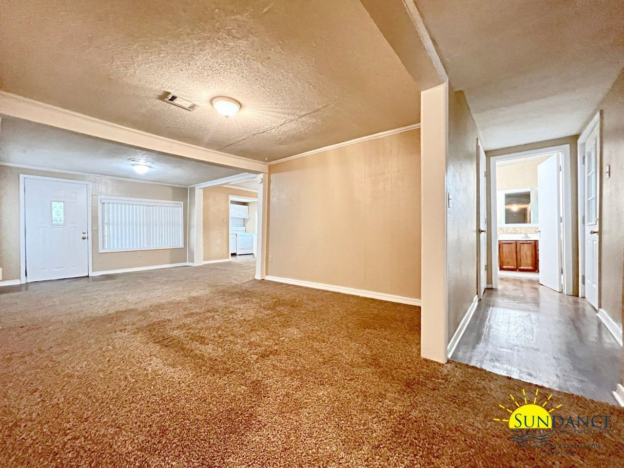 375 Iowa St - Photo 4 of 14