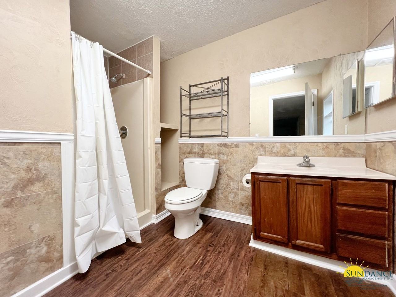 375 Iowa St - Photo 5 of 14