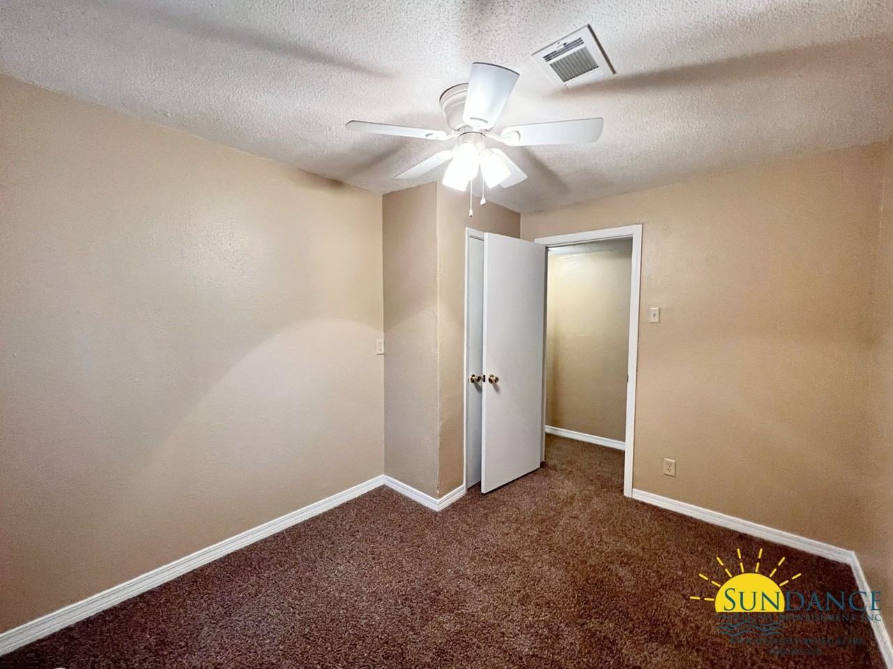 375 Iowa St - Photo 7 of 14