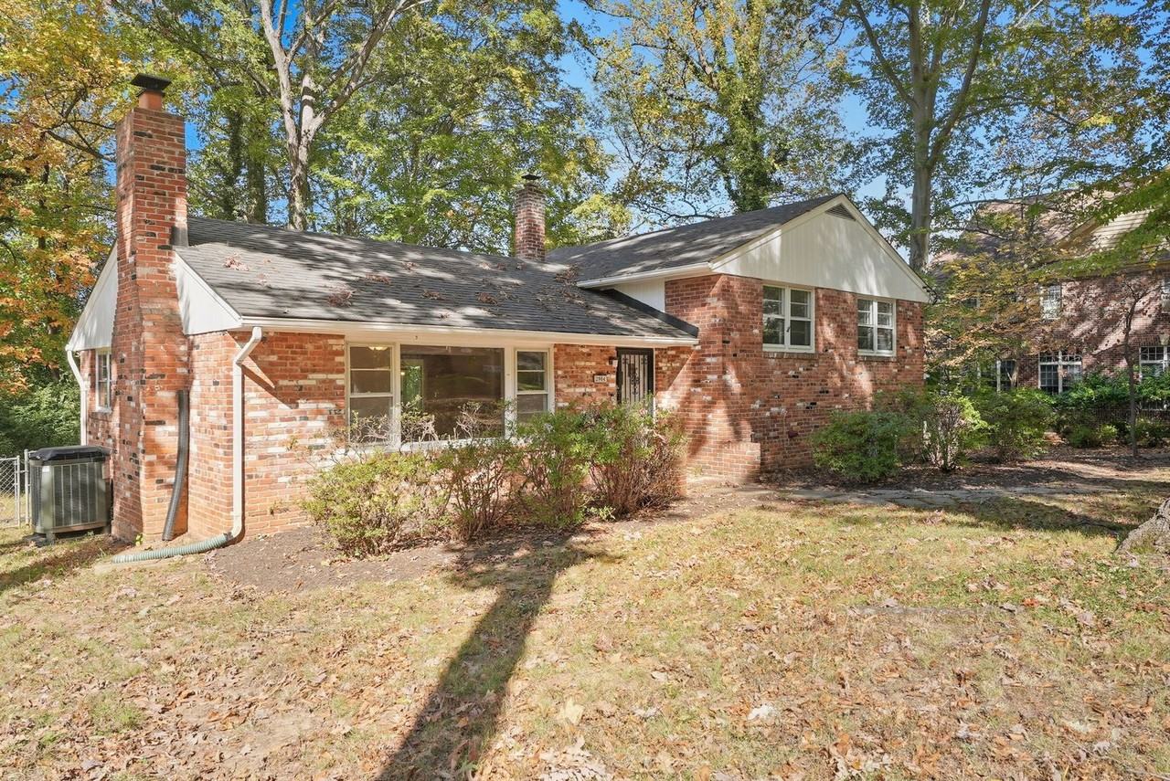 2904 Swanee Ln - Photo 2 of 36