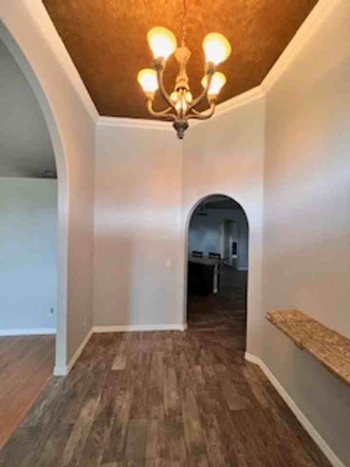 25680 Deep Creek Blvd - Photo 4 of 39