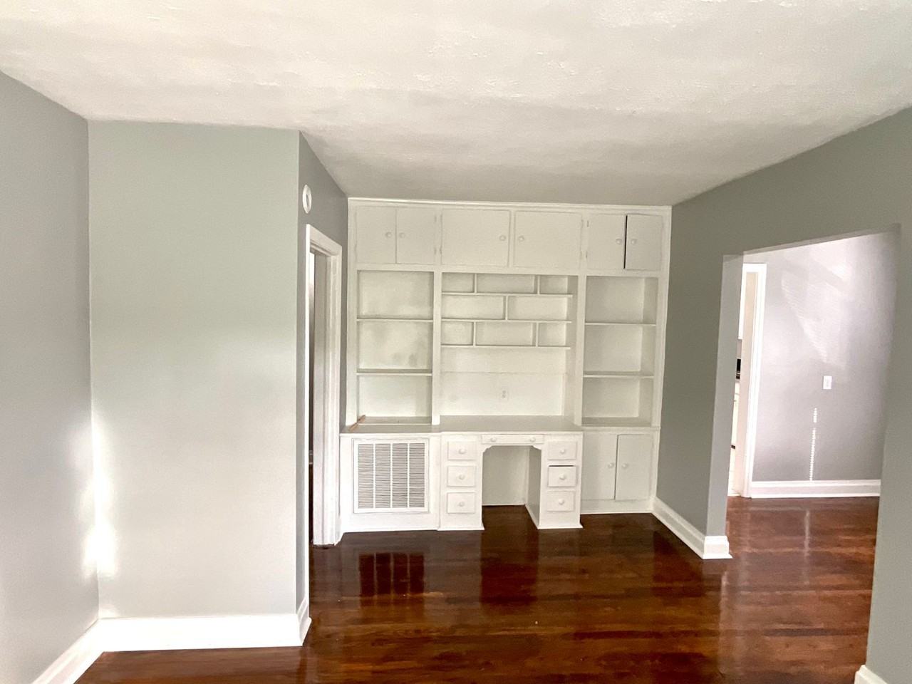 2717 Margaret Ct - Photo 2 of 21