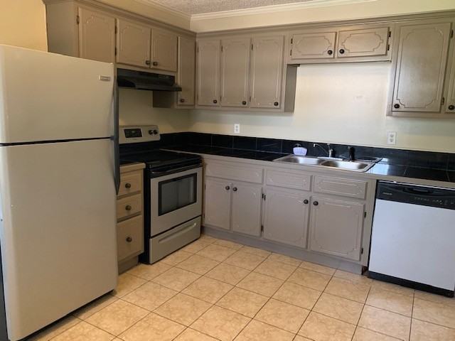 4009 Camellia Dr Apt A - Photo 4 of 7