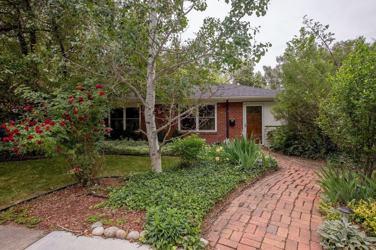 80 Circle Drive - Photo 2 of 42