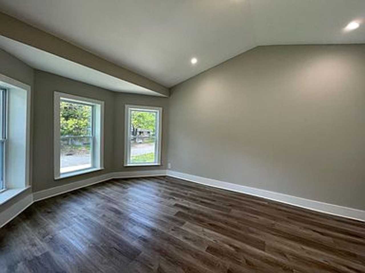 1436 Sharon St Nw - Photo 4 of 13