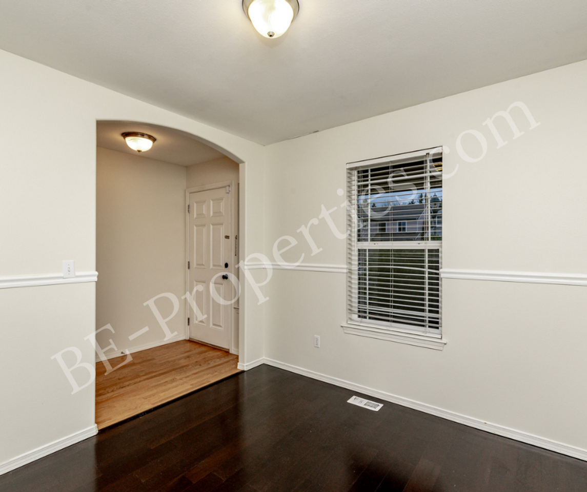 12701 166th Street Ct E - Photo 6 of 37