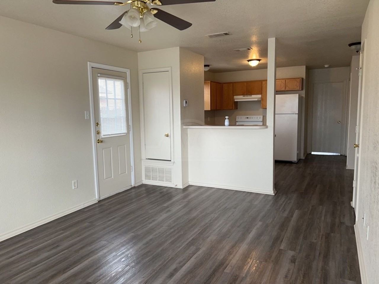 4107 Gus Dr, Killeen - Photo 4 of 36