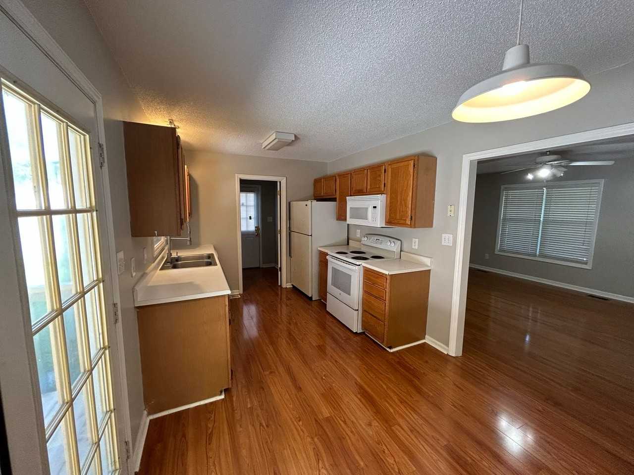 5710 Country Lane - Photo 2 of 19