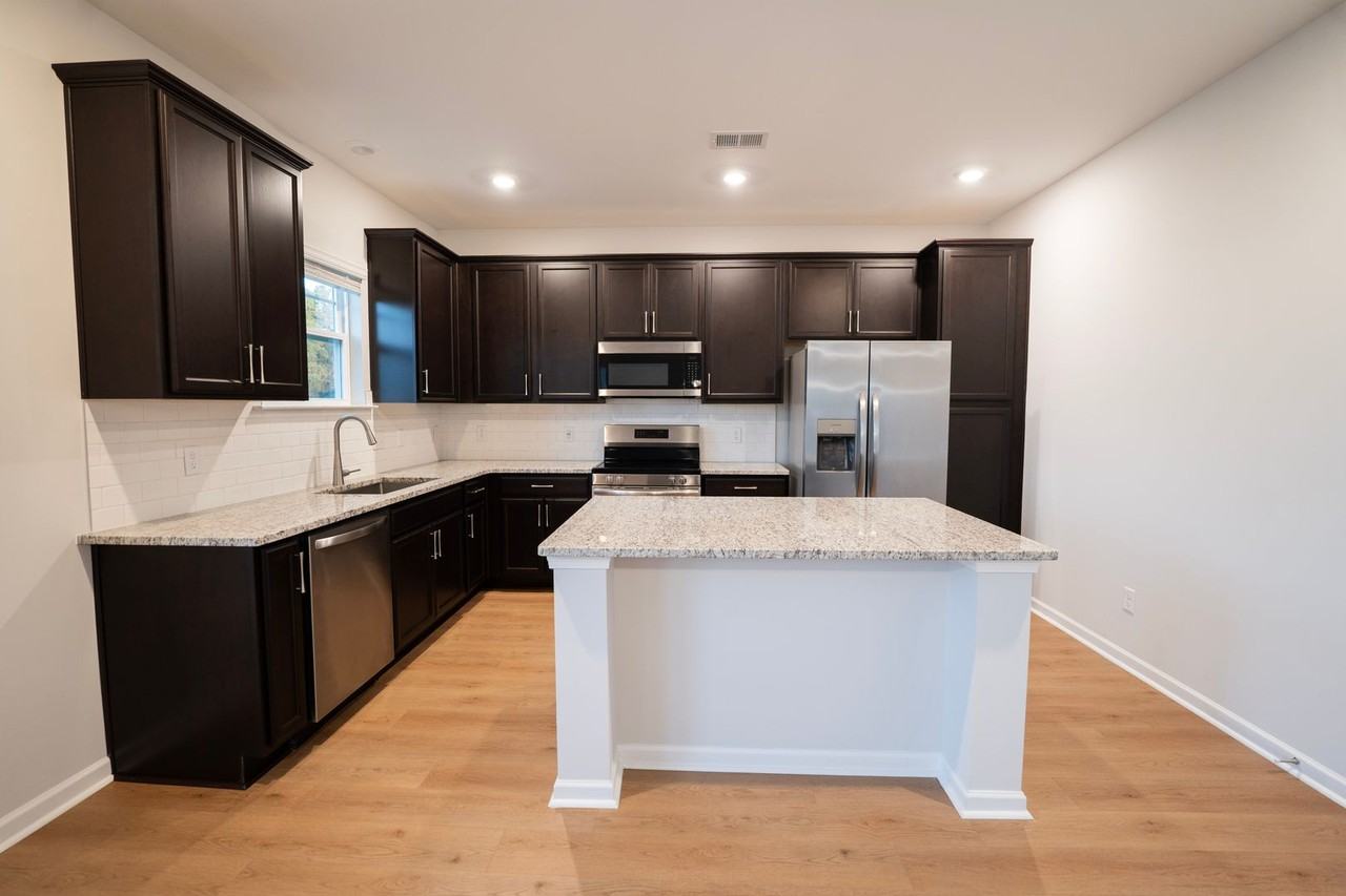 46 Blues Dr - Photo 7 of 30