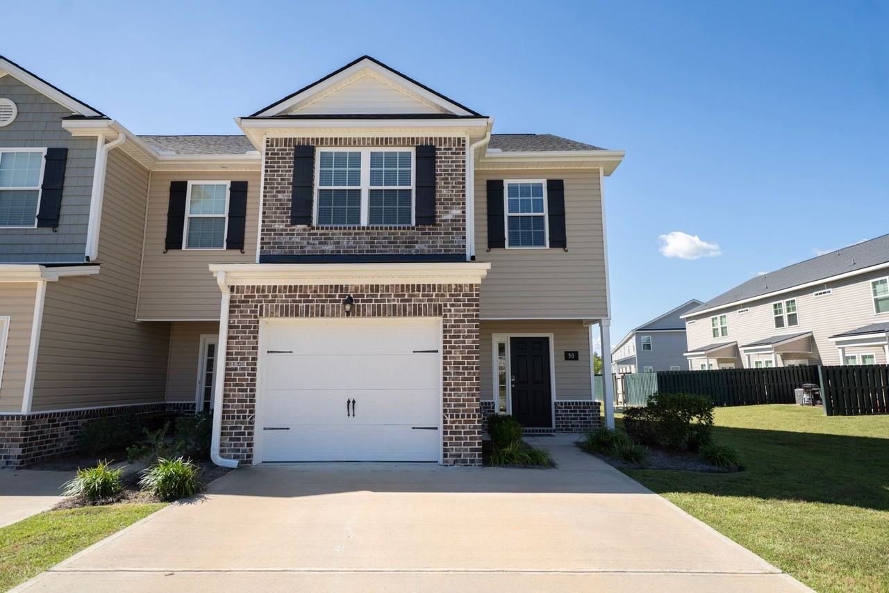 30 Coleman Ct - Photo 2 of 28