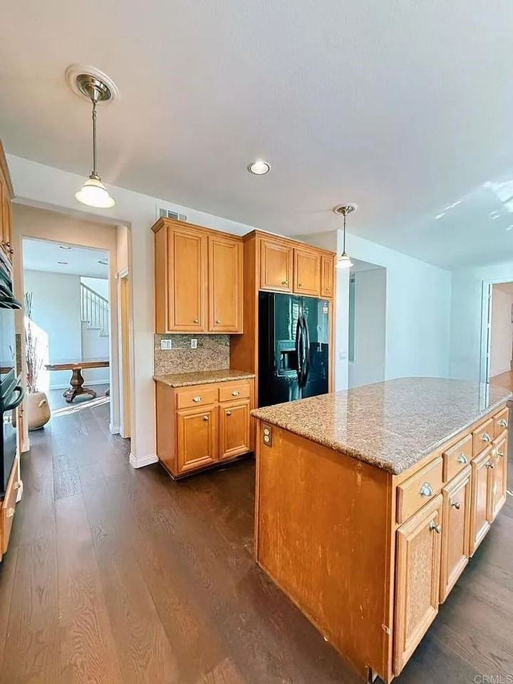 2153 Goya Place - Photo 6 of 41