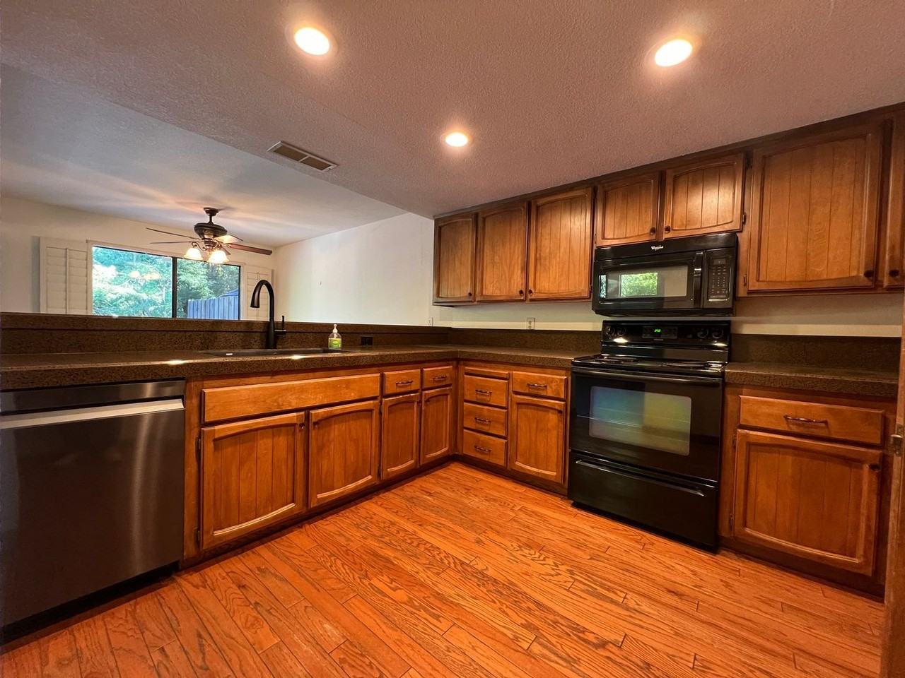 6540 Fir Tree Ln - Photo 3 of 13