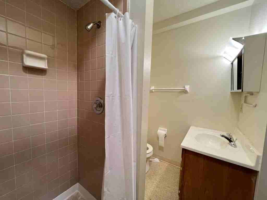 126 W 9th Ave - Photo 4 of 30