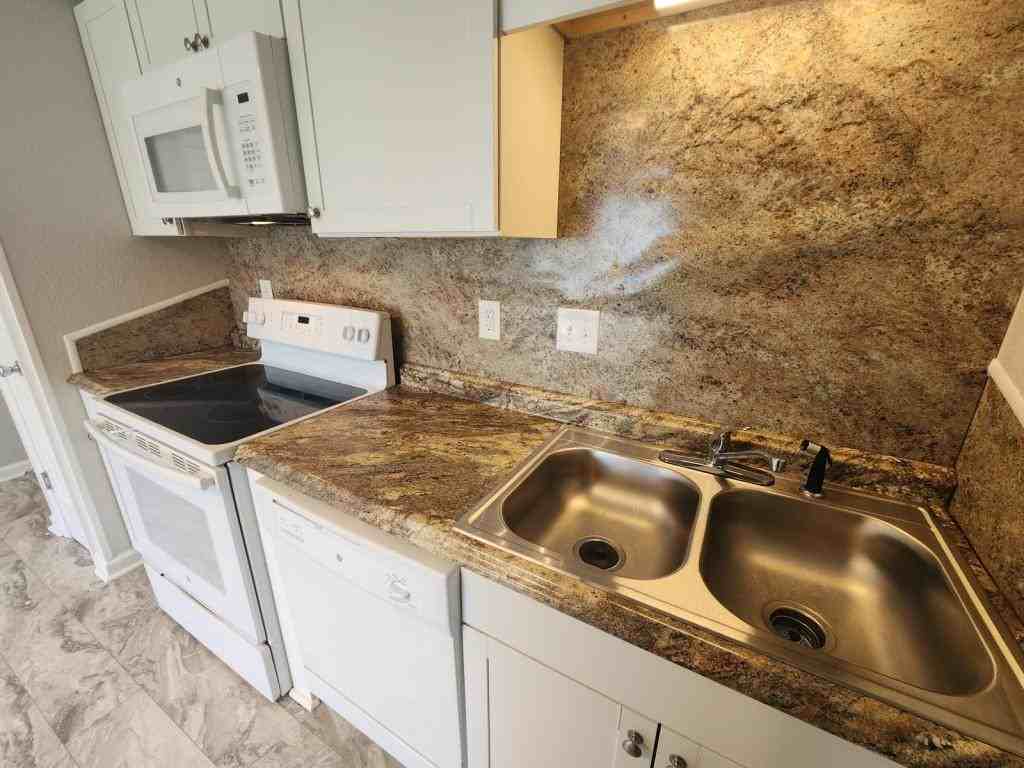 205 Double Eagle Dr - Photo 7 of 30