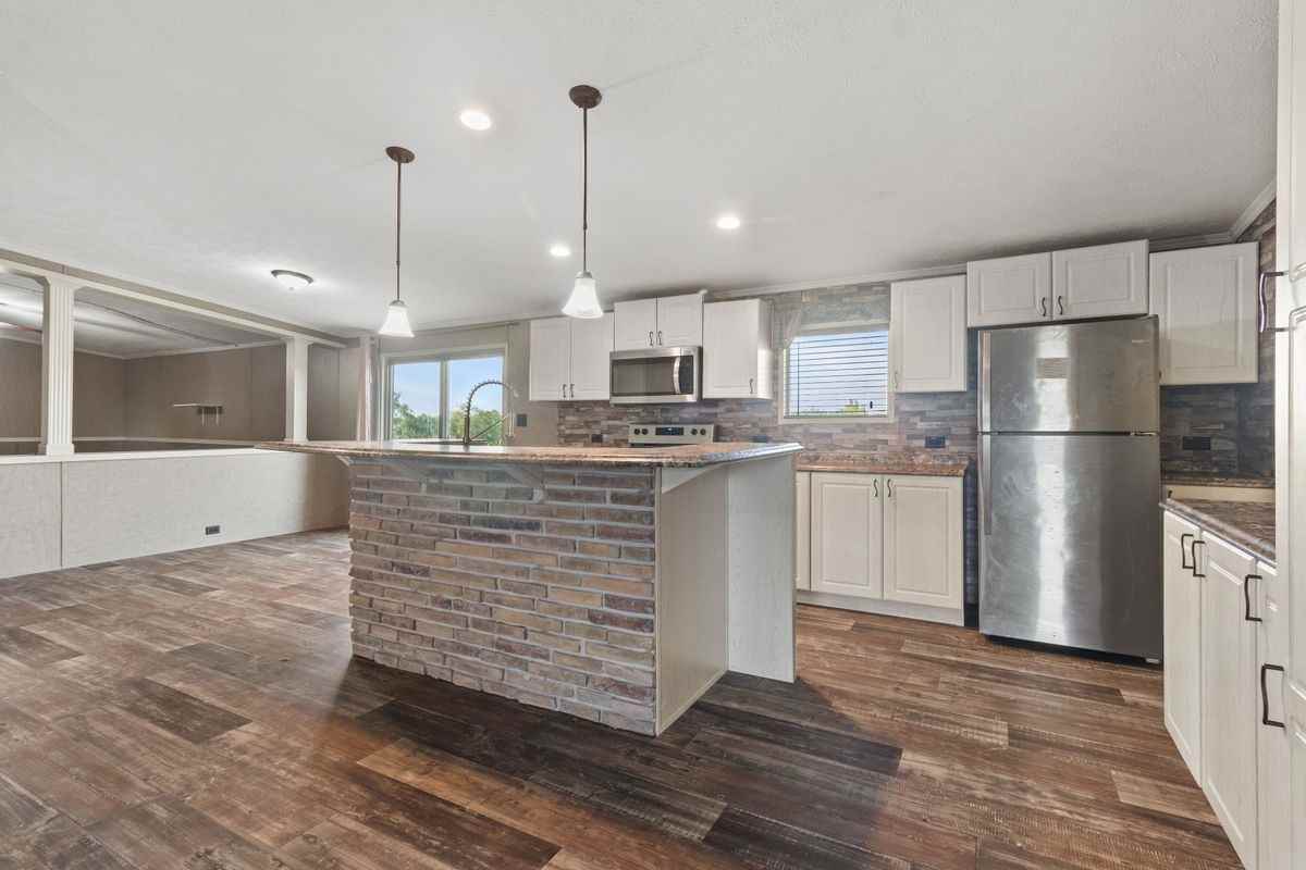 985 Lobo Loop - Photo 3 of 11