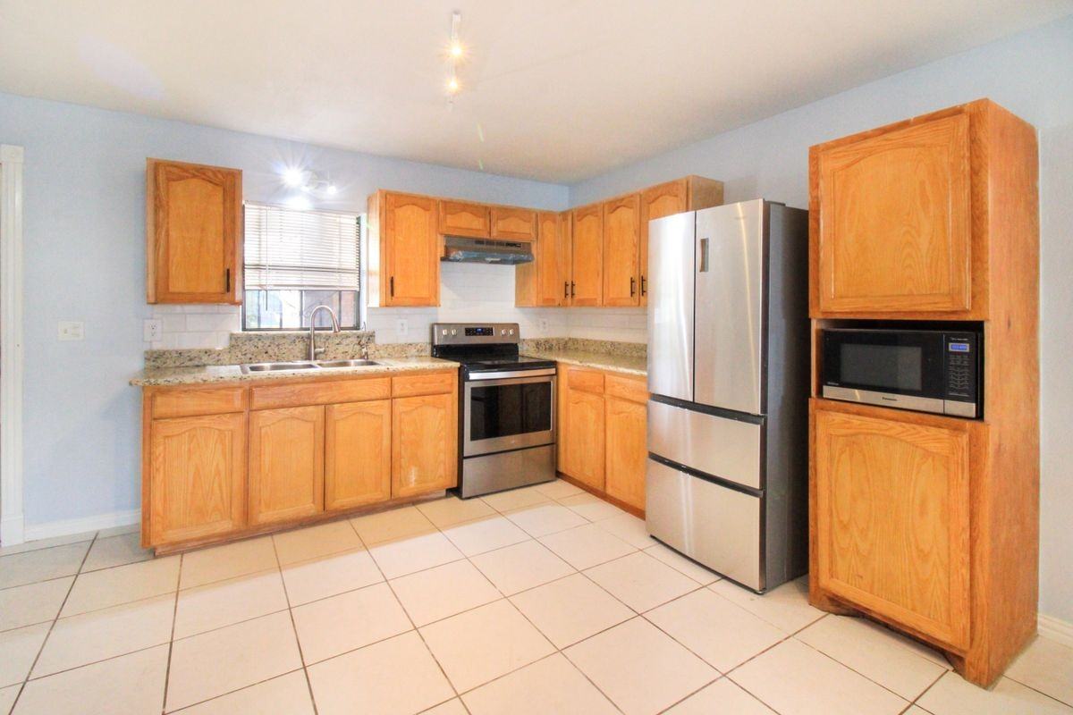 2921 Yuma Ave - Photo 3 of 10