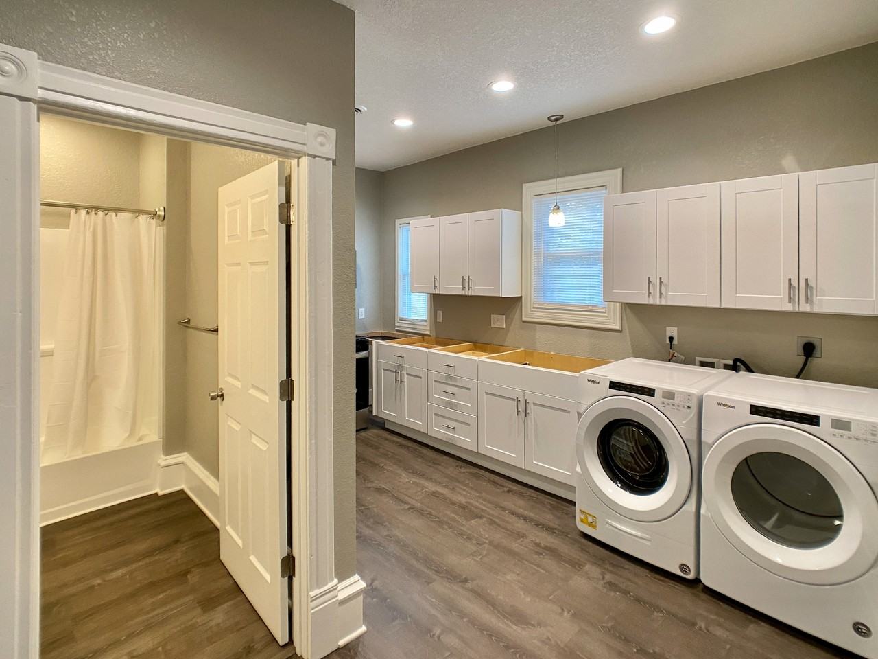 258 S Pearl St #2 - Photo 6 of 12