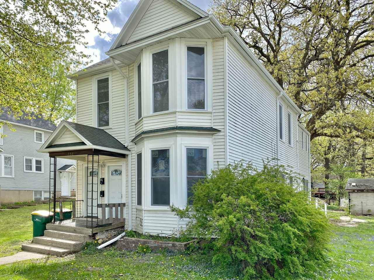 258 S Pearl St #2 - Photo 4 of 12