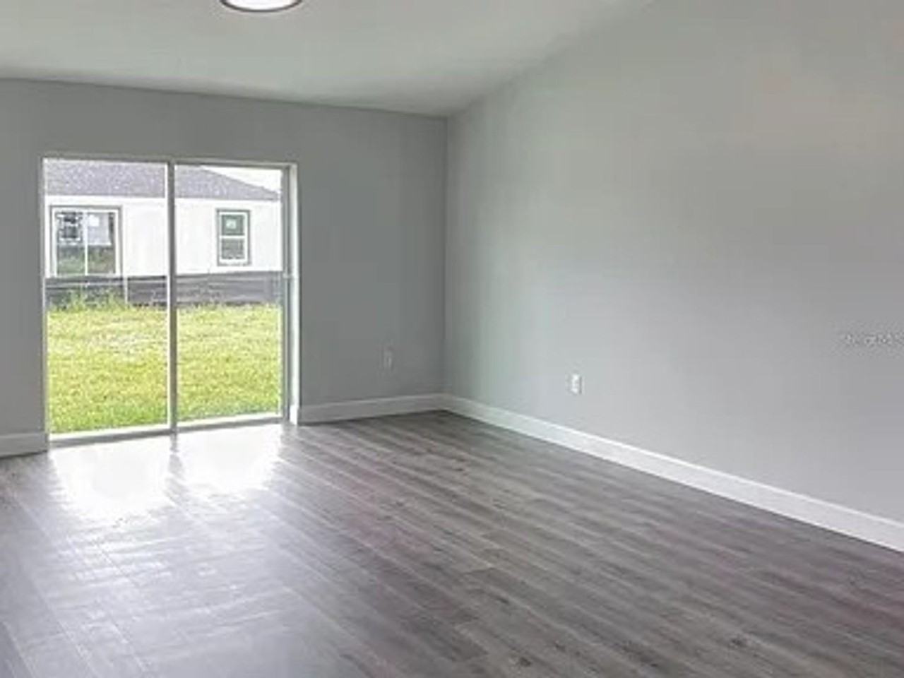 10018 Cocoa Beach St - Photo 4 of 14