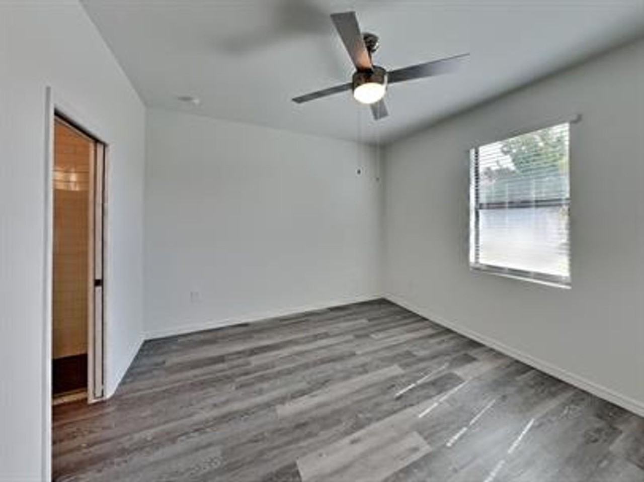 3106 Se Santa Barbara Pl - Photo 7 of 17