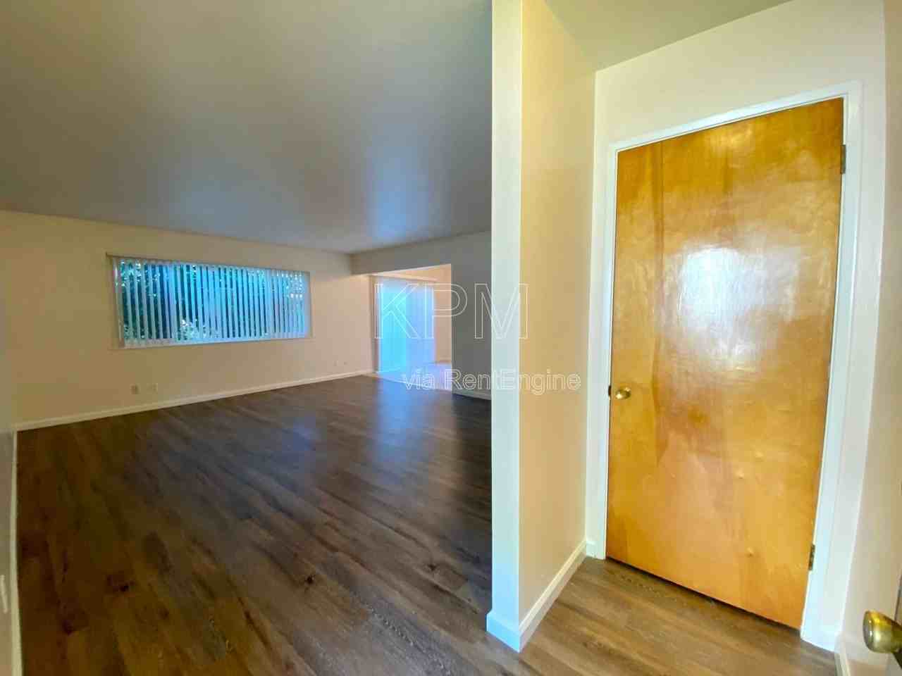 7714 Brentwood Drive - Photo 4 of 23