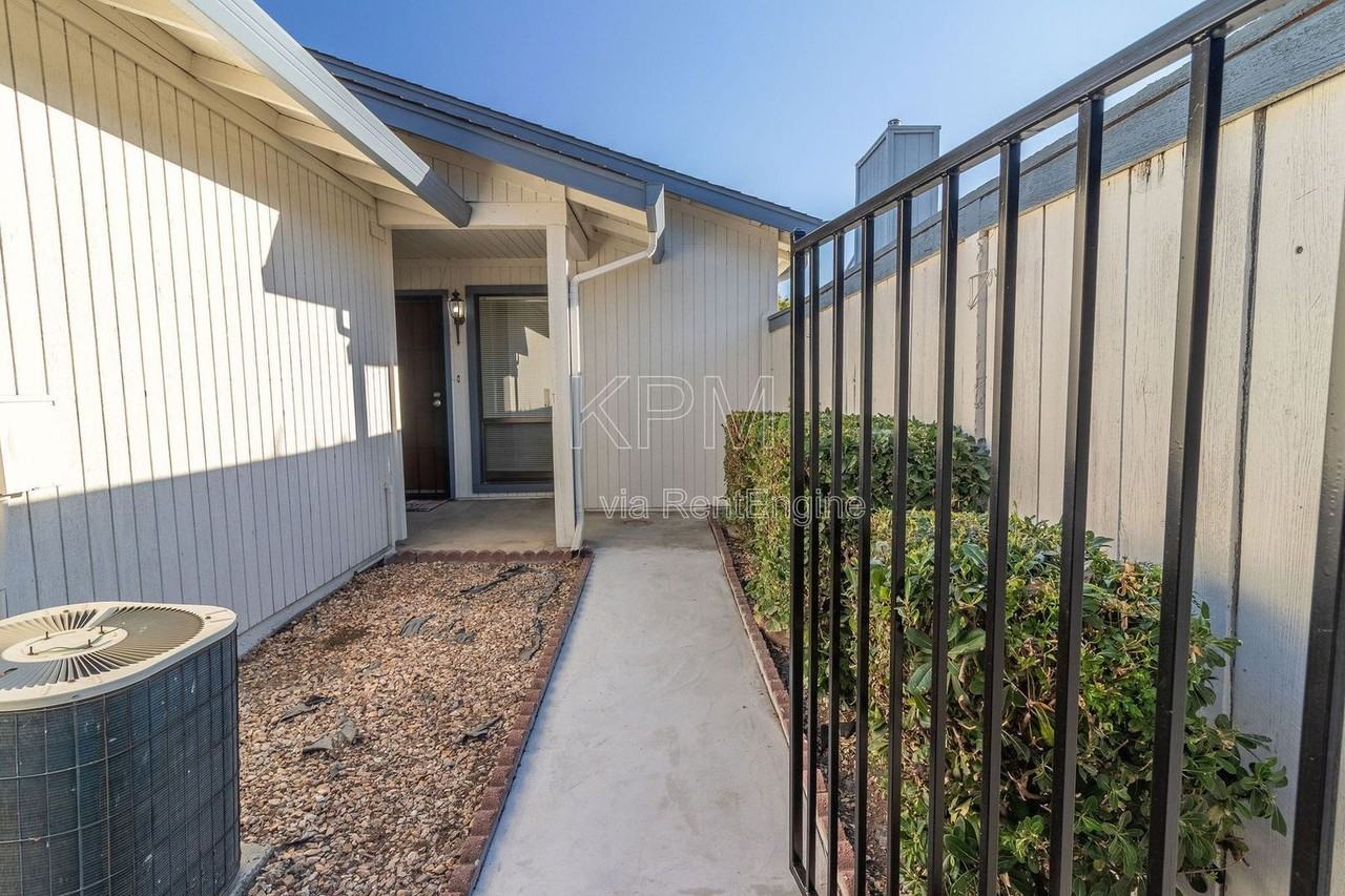 6072 Carolina Circle - Photo 3 of 28