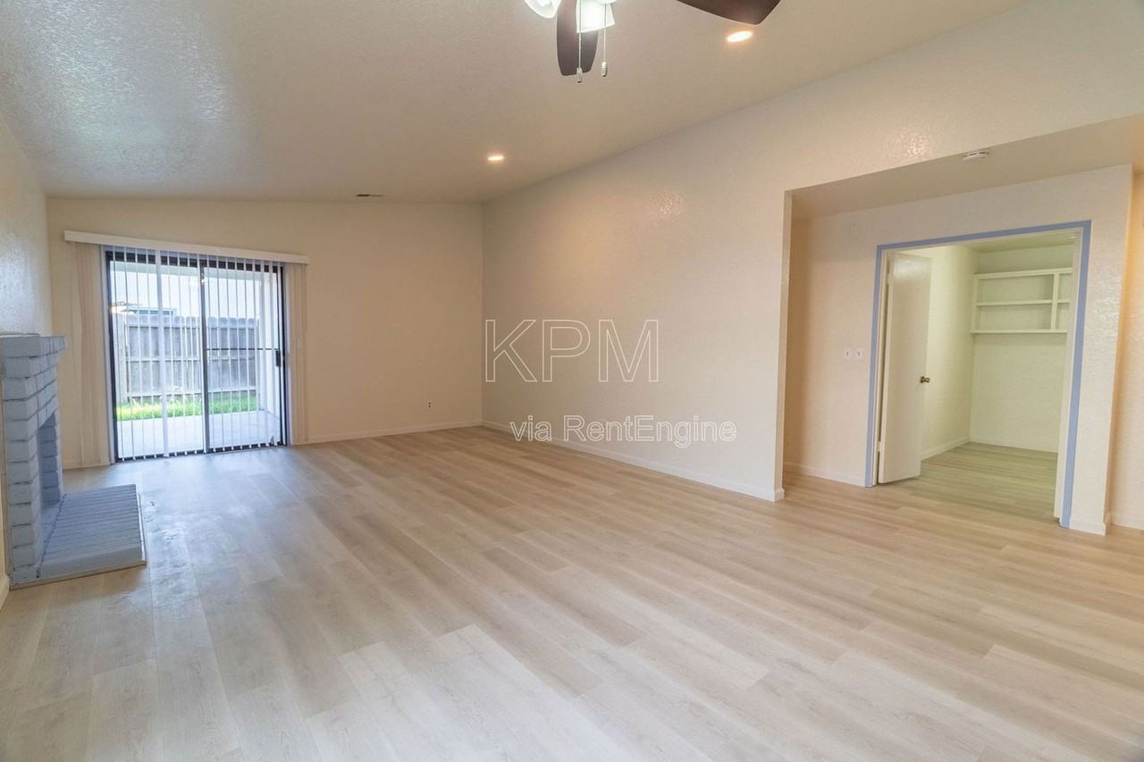 6072 Carolina Circle - Photo 7 of 28