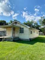 featured image of 513 E Washington St #1