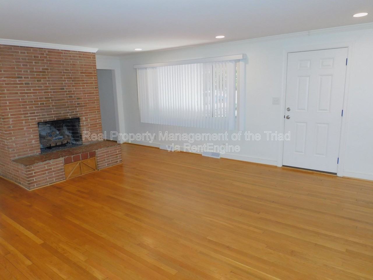 1901 Angelo St - Photo 2 of 21