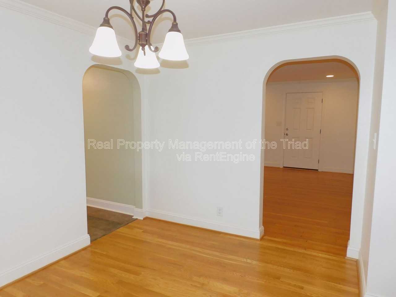 1901 Angelo St - Photo 7 of 21