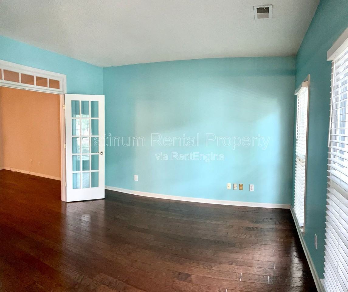 335 Aolian Ct - Photo 7 of 35