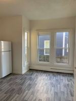 featured image of 158 Park St #1