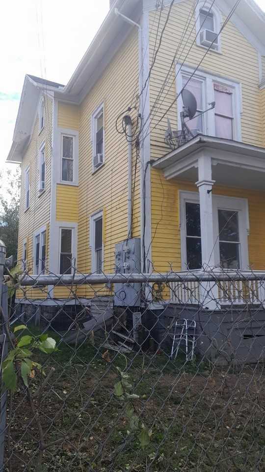 158 Park St #1 - Photo 2 of 6